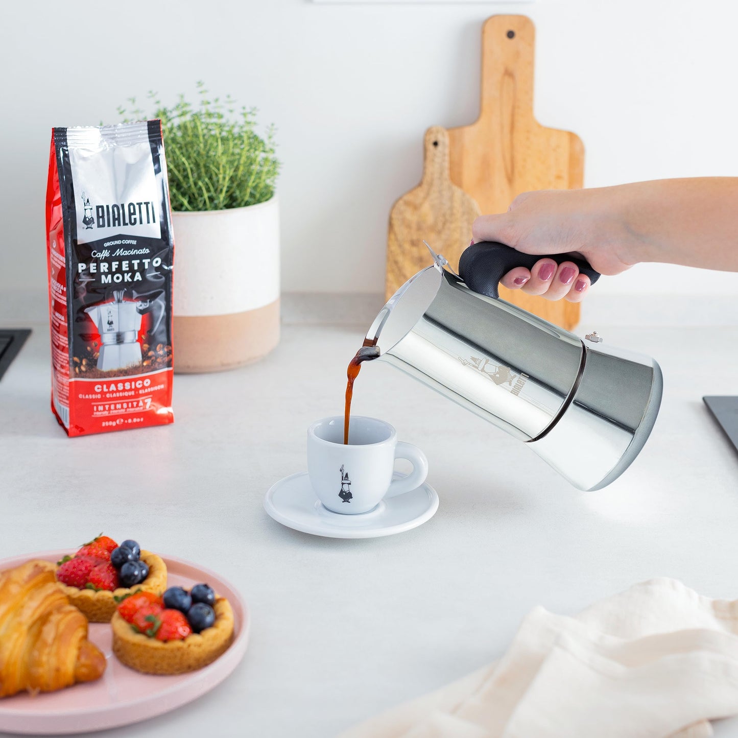 Bialetti New Venus Italian Coffee Maker 10 cup (Induction), Stainless Steel, ...